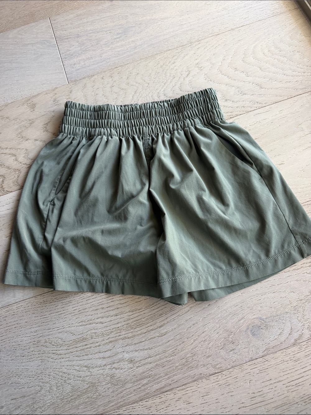 Vuori Villa Shorts Olive Green Athletic Pull-On Shorts